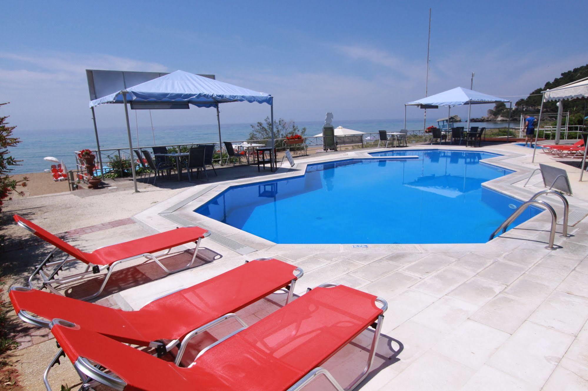 Menigos Resort House Айос-Гордіос Екстер'єр фото