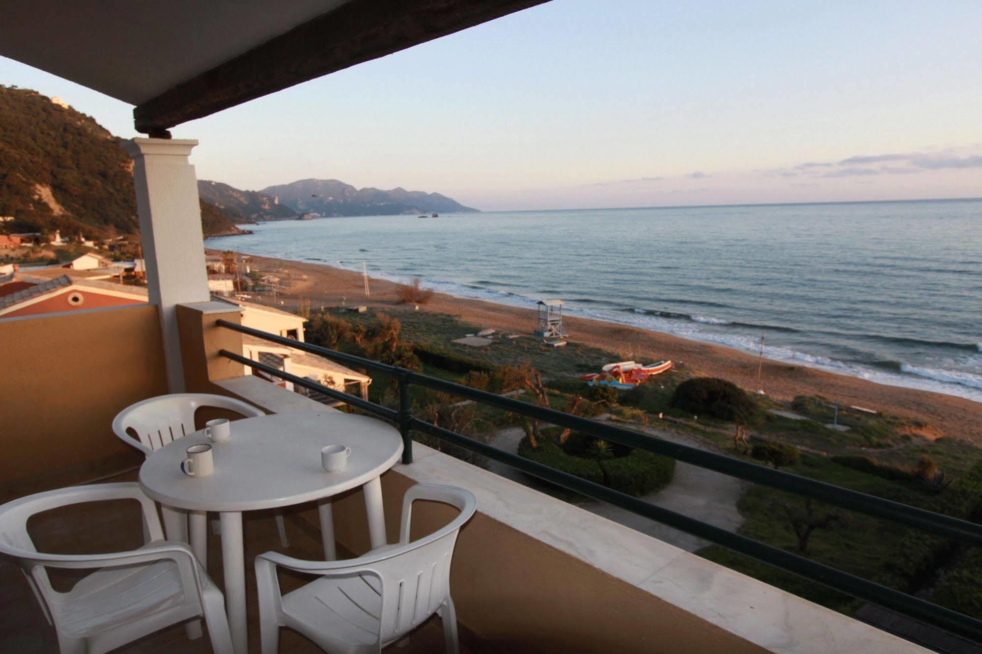 Menigos Resort House Айос-Гордіос Екстер'єр фото